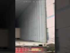 Vier sets KL-360 plus touchless wasmachines worden geladen, klaar voor verzending naar Rusland.