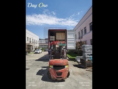 Kolon 6 eenheden van model KL360 premium touchless wasmachines zijn geladen en verzonden naar Rusland!