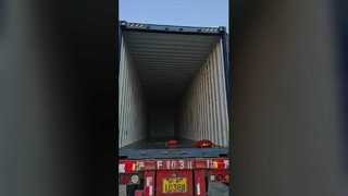 De geavanceerde KL-360 premium contactloze autowasmachines van Kolon worden geladen en verzonden naar Rusland!