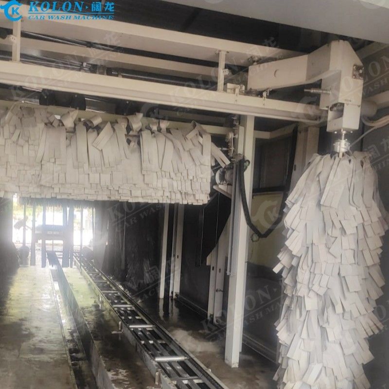 Kolon 13 Borsteltunnel Autoverwasser met combinatie van autoverwasmiddel en borstelspoeling voor effectief oppervlakte schoonmaken lengte19520mm