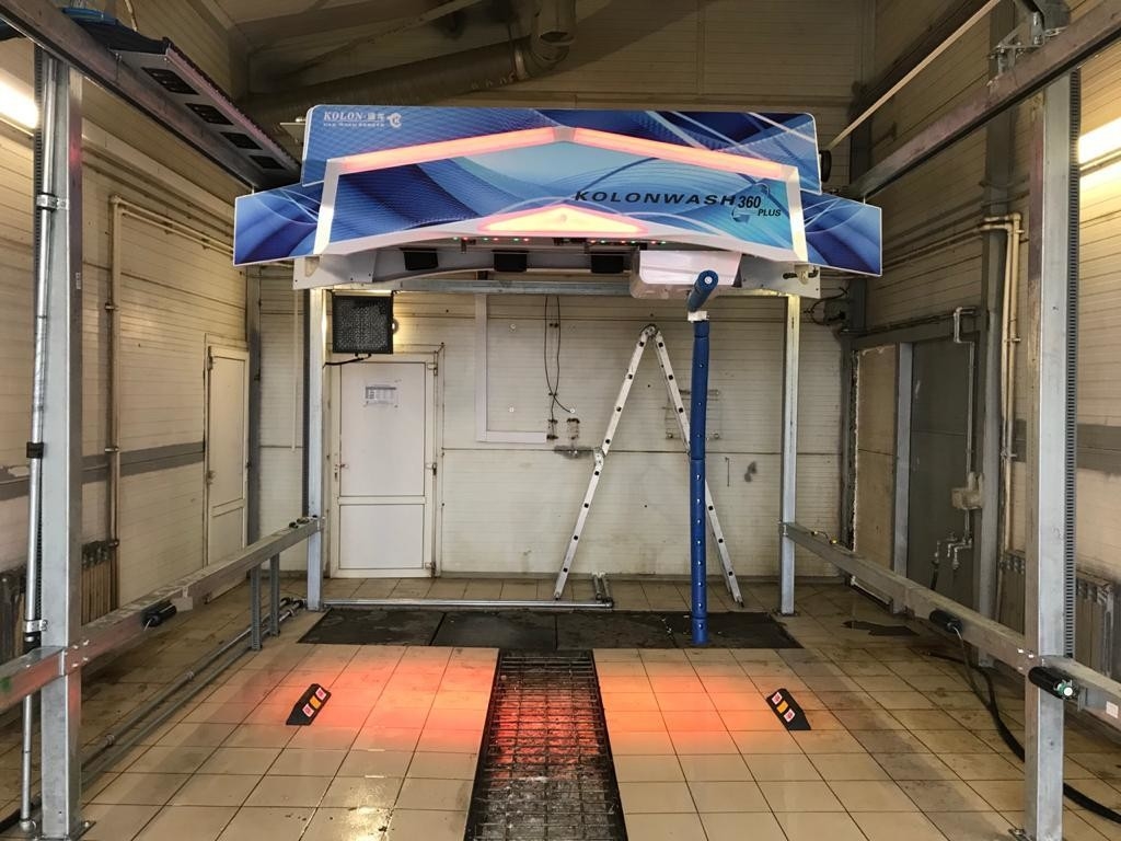 Aanrakingsloze druk Automatische wasmachine 24,5 kW Vermogen Verstelbare waterdruk Meerdere betalingsmogelijkheden