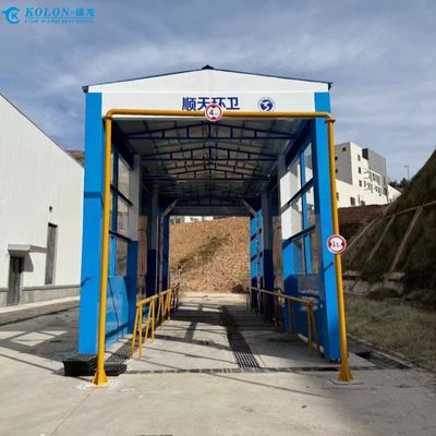 Versatile buswas- en wasmachine voor verschillende voertuigtypen